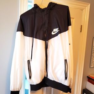 NIKE WINDRUNNER JACKET
